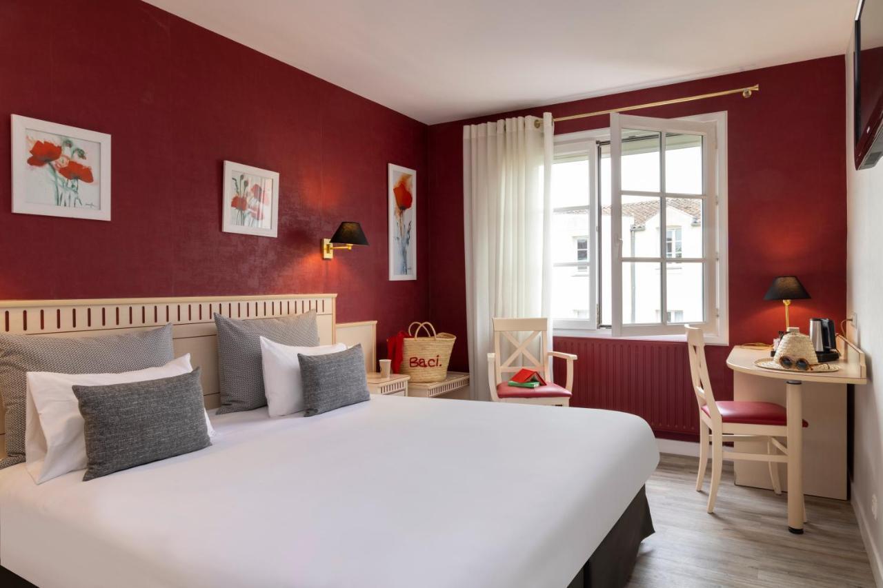 Hotel Logis Le Fontarabie Fontenay-le-Comte Zewnętrze zdjęcie