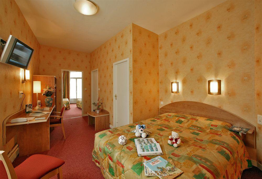 Hotel Logis Le Fontarabie Fontenay-le-Comte Zewnętrze zdjęcie