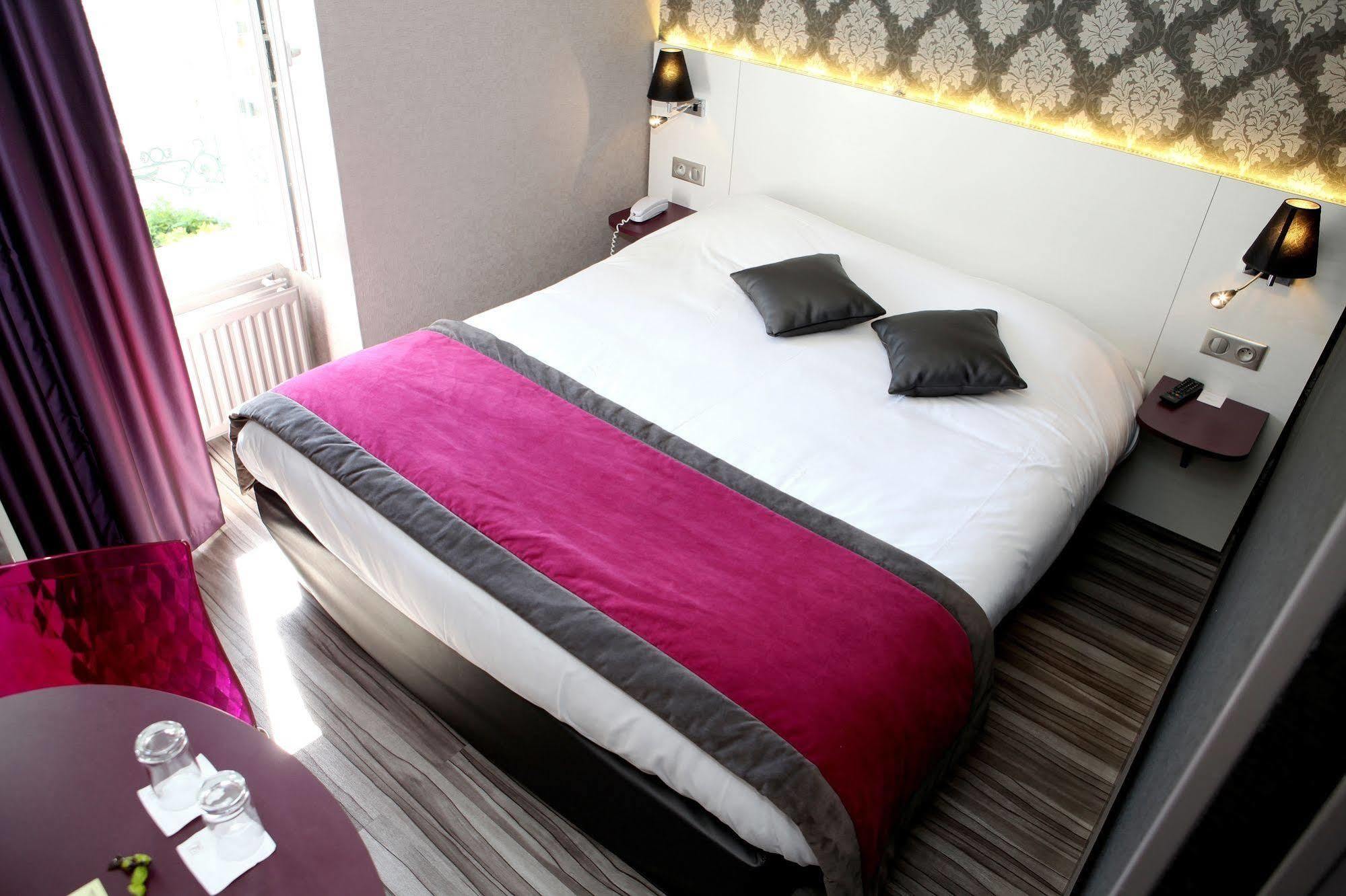 Hotel Logis Le Fontarabie Fontenay-le-Comte Zewnętrze zdjęcie